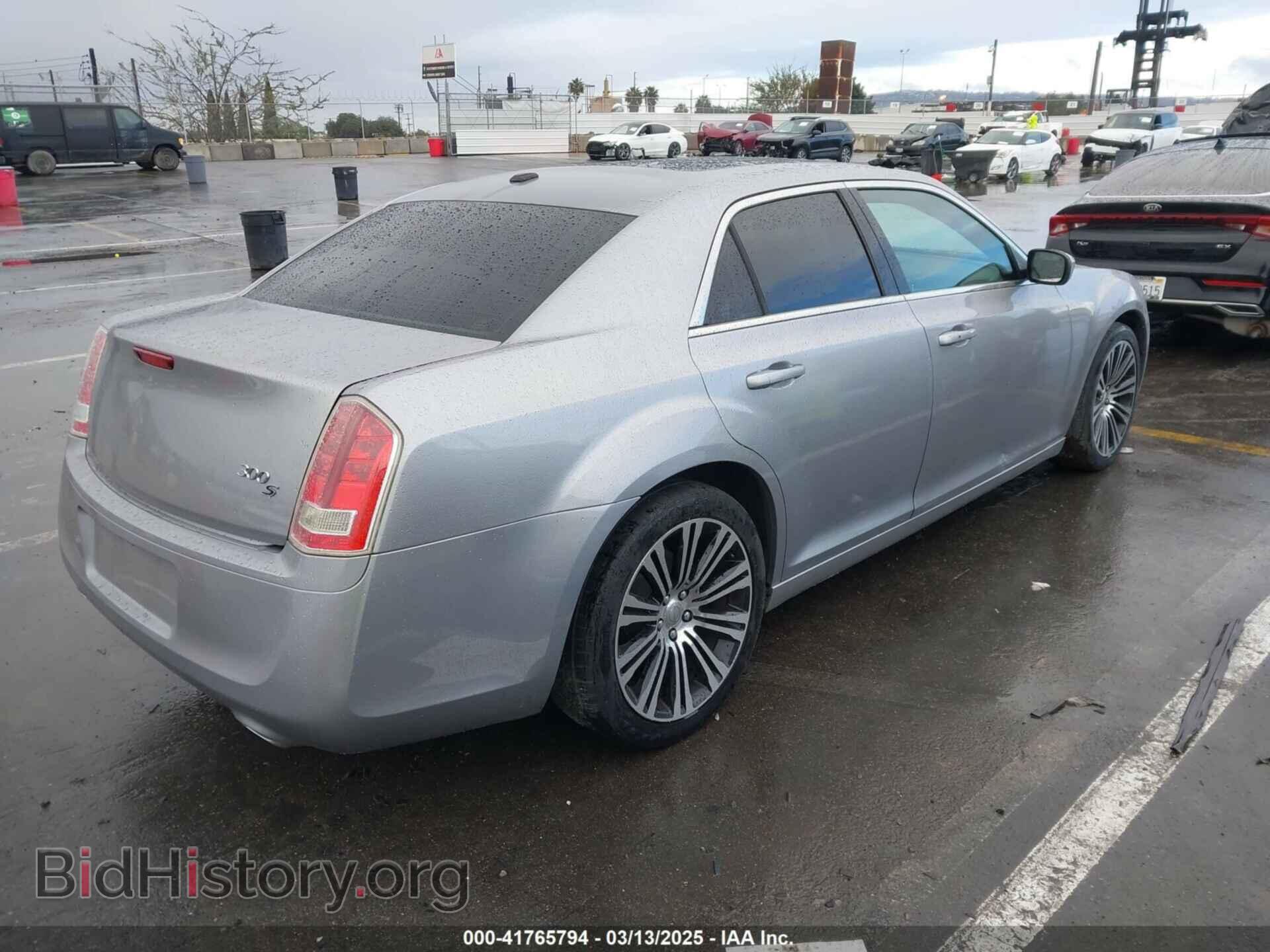 2013 CHRYSLER 300 - VIN: 2C3CCABG3DH736120 - Фото 4