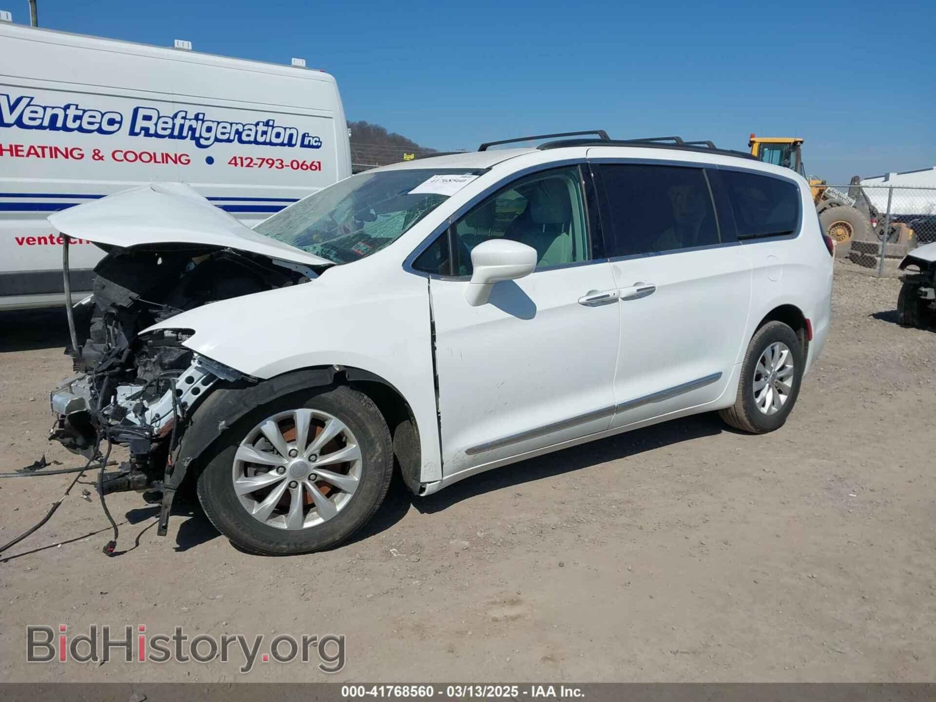 2017 CHRYSLER PACIFICA - VIN: 2C4RC1BGXHR711916 - Фото 2