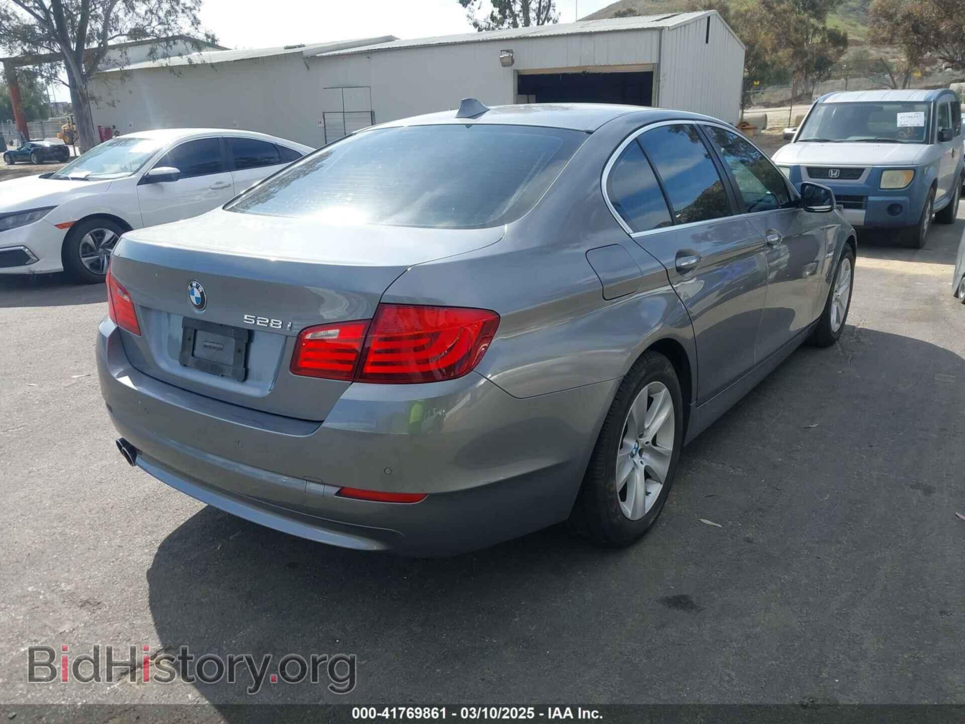 2011 BMW 528I - VIN: WBAFR1C58BC744389 - Фото 4