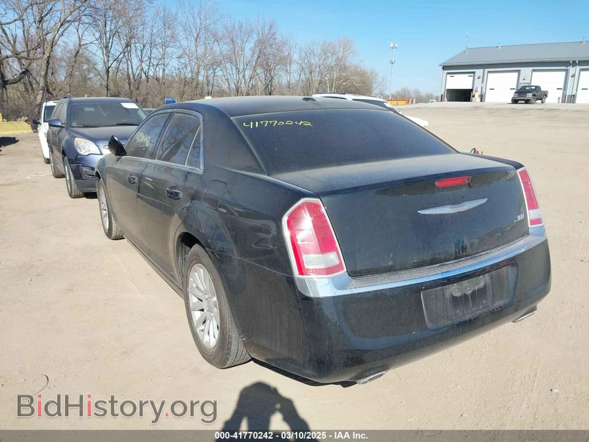 2014 CHRYSLER 300 - VIN: 2C3CCAAG3EH252841 - Фото 3