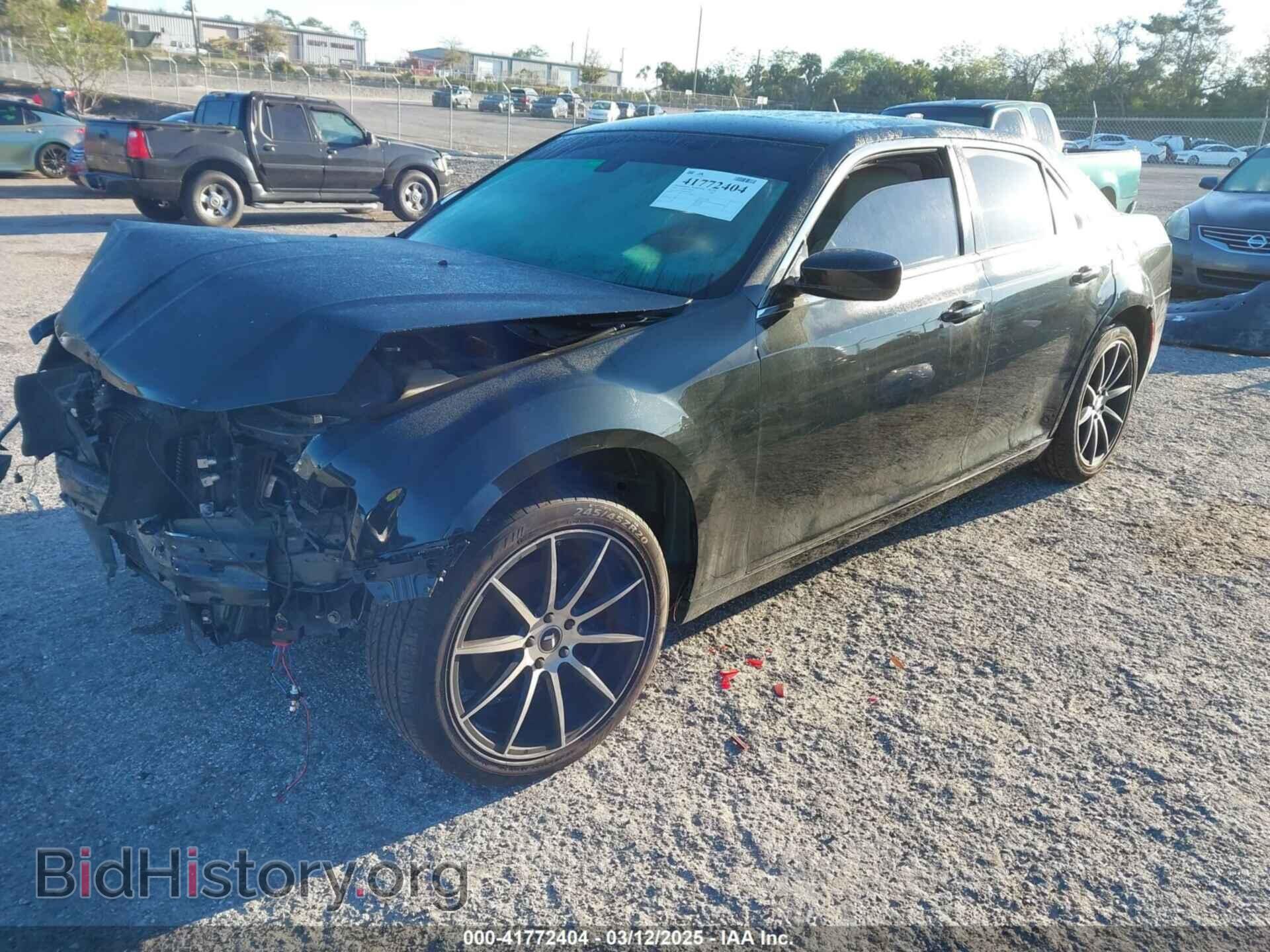 2016 CHRYSLER 300 - VIN: 2C3CCAAG8GH274045 - Фото 2