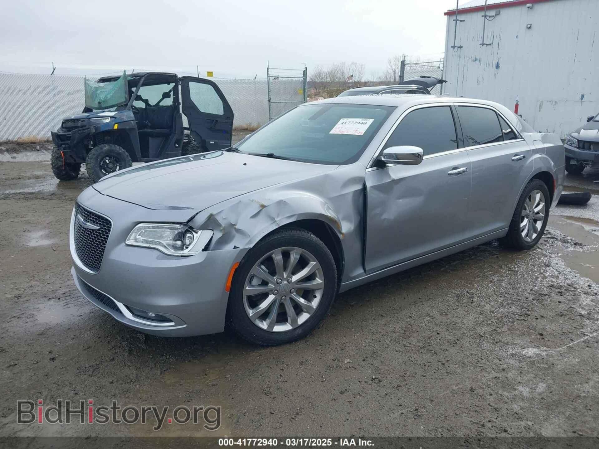 2016 CHRYSLER 300C - VIN: 2C3CCAKG2GH244215 - Фото 2
