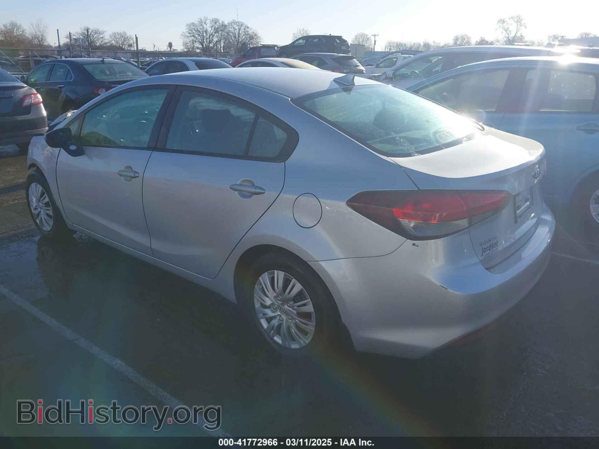 2018 KIA FORTE - VIN: 3KPFK4A76JE238418 - Фото 3
