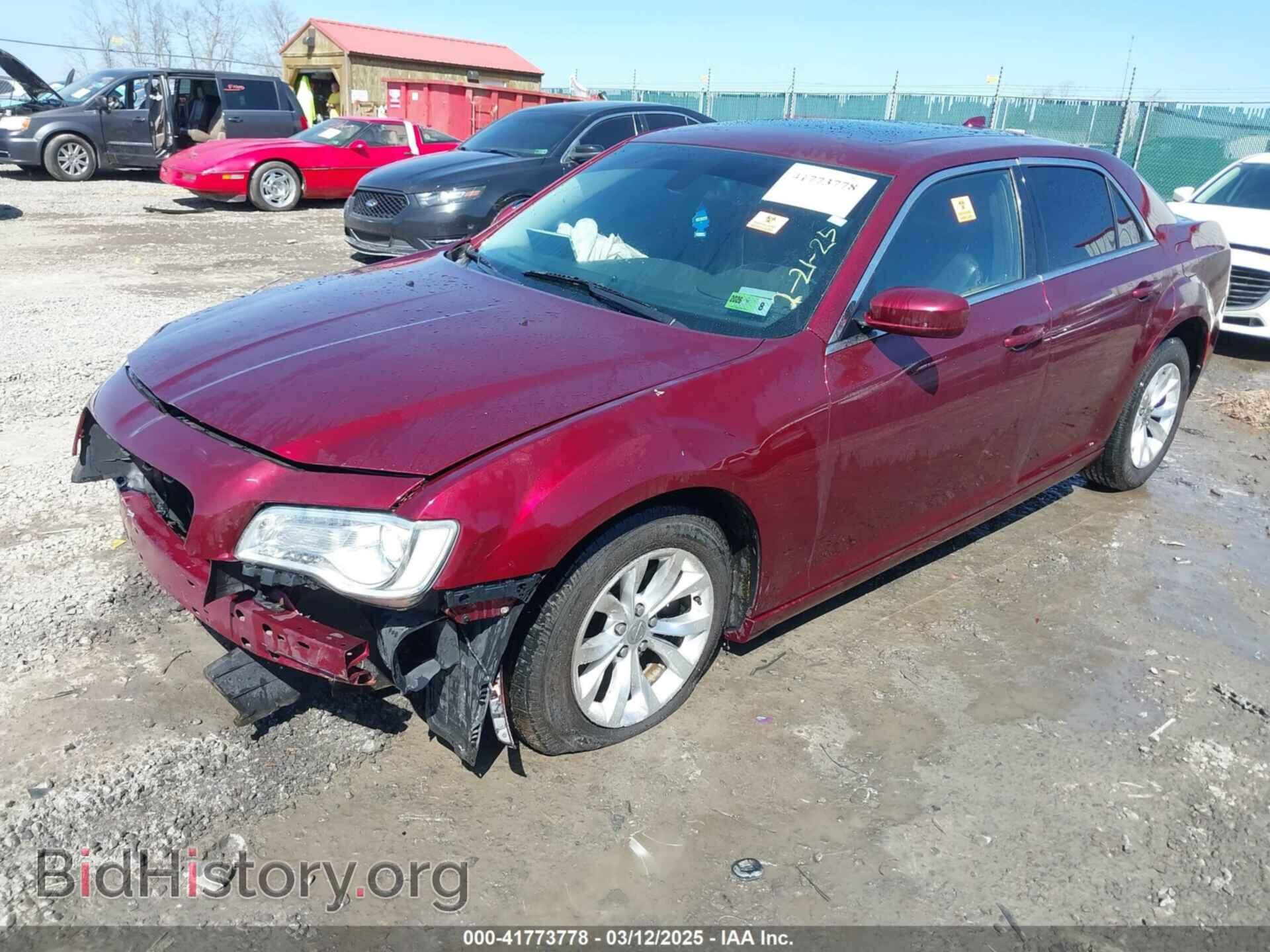 2016 CHRYSLER 300 - VIN: 2C3CCAAG7GH190766 - Фото 2