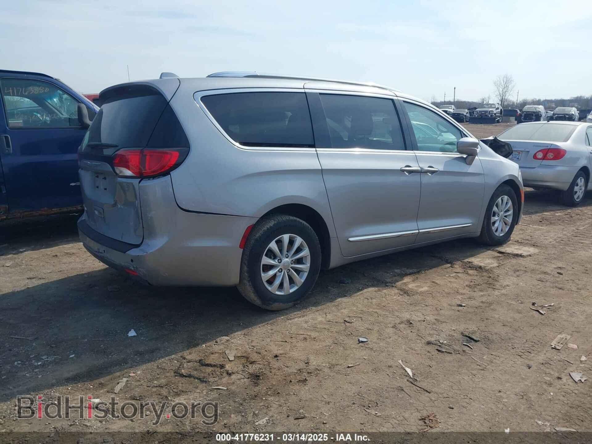 2018 CHRYSLER PACIFICA - VIN: 2C4RC1BG7JR101736 - Фото 4