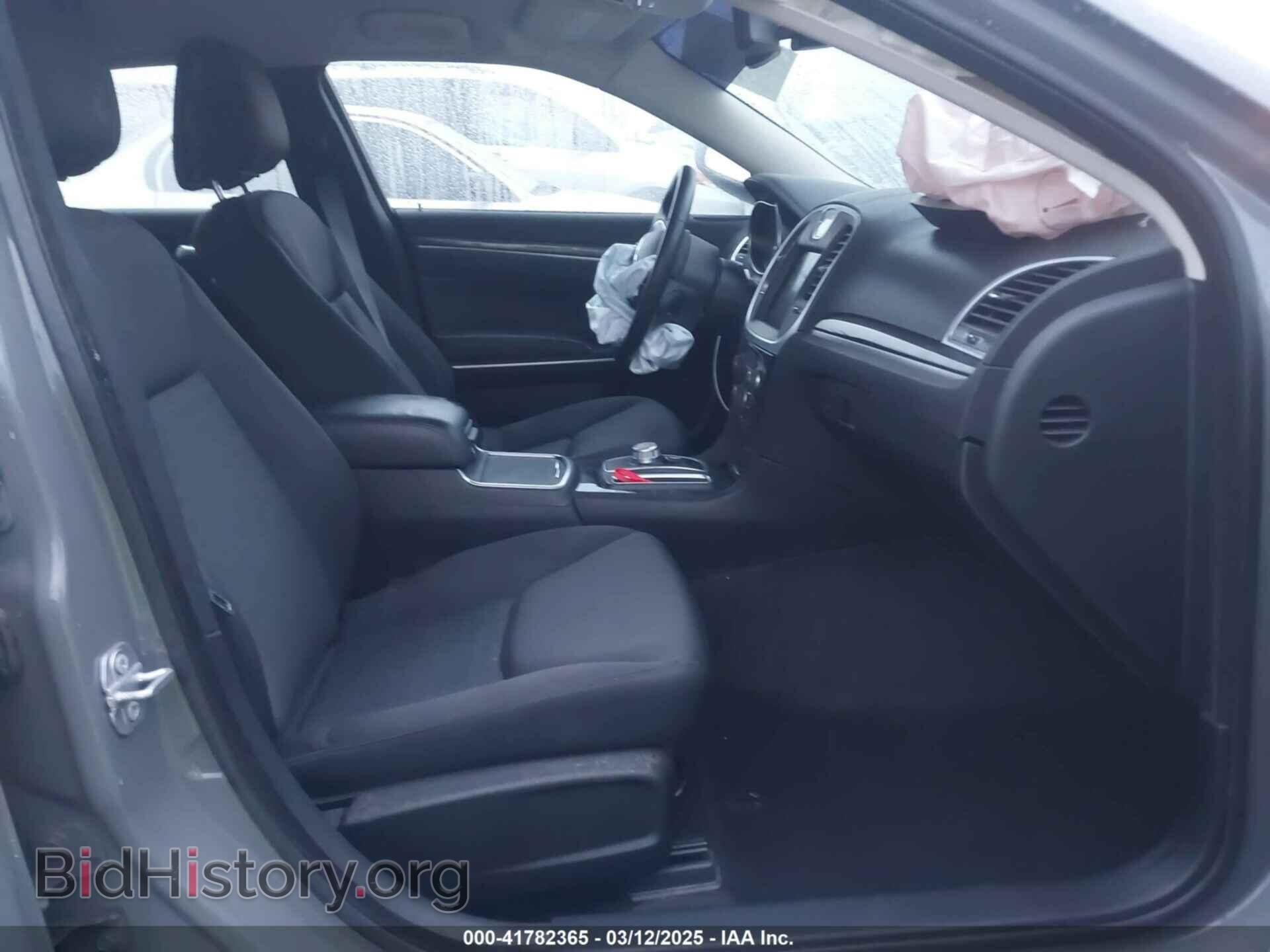 2019 CHRYSLER 300 - VIN: 2C3CCAAGXKH511725 - Фото 5