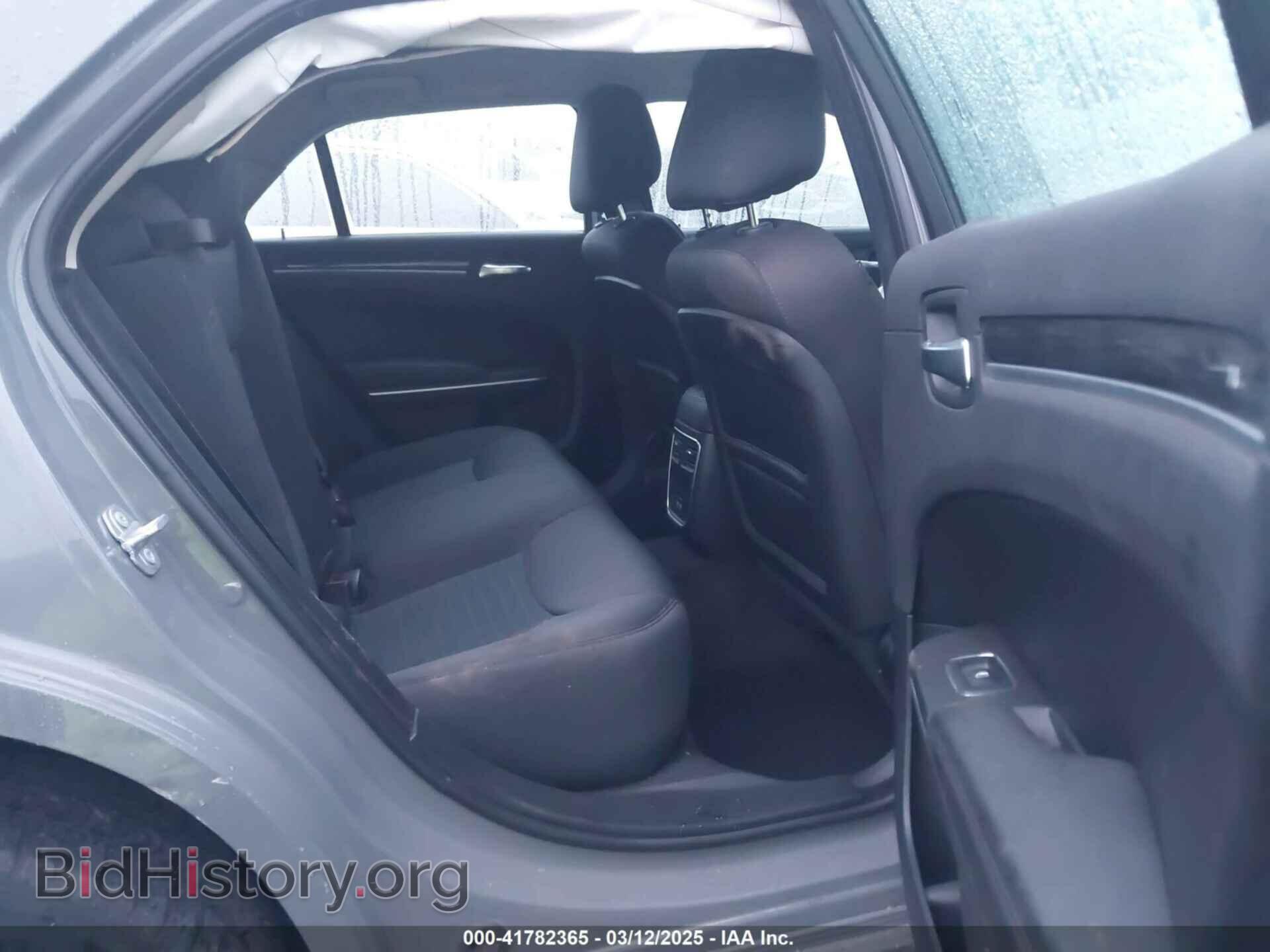 2019 CHRYSLER 300 - VIN: 2C3CCAAGXKH511725 - Фото 8