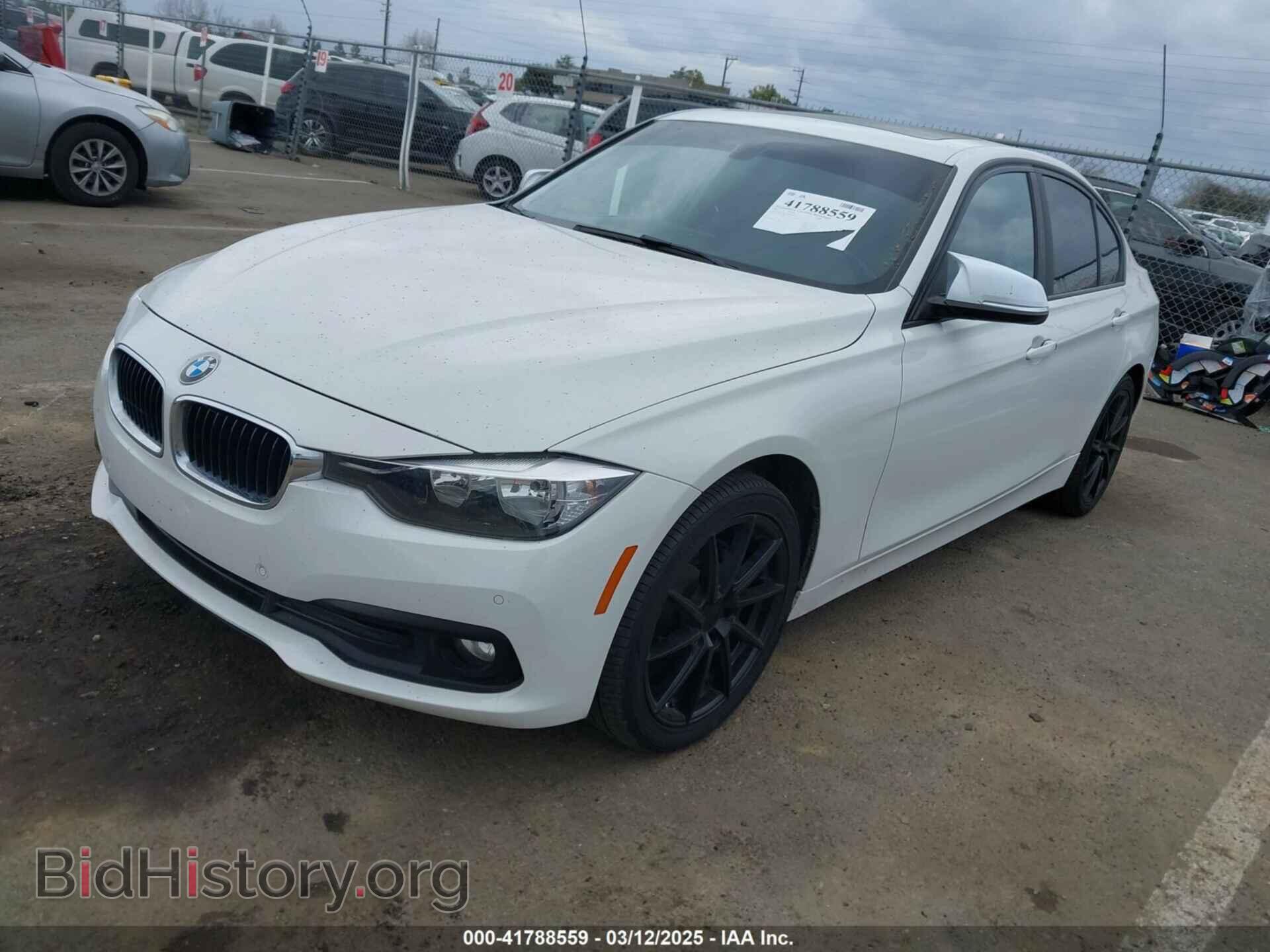 2017 BMW 320I - VIN: WBA8A9C52HK620065 - Фото 2