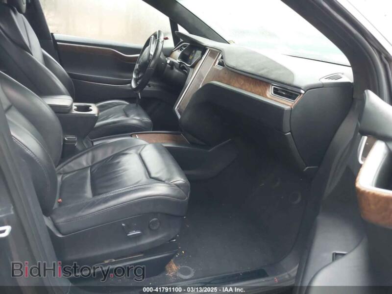 2017 Tesla MODEL X (VIN 5YJXCBE28HF046104) — фото 5 из 17