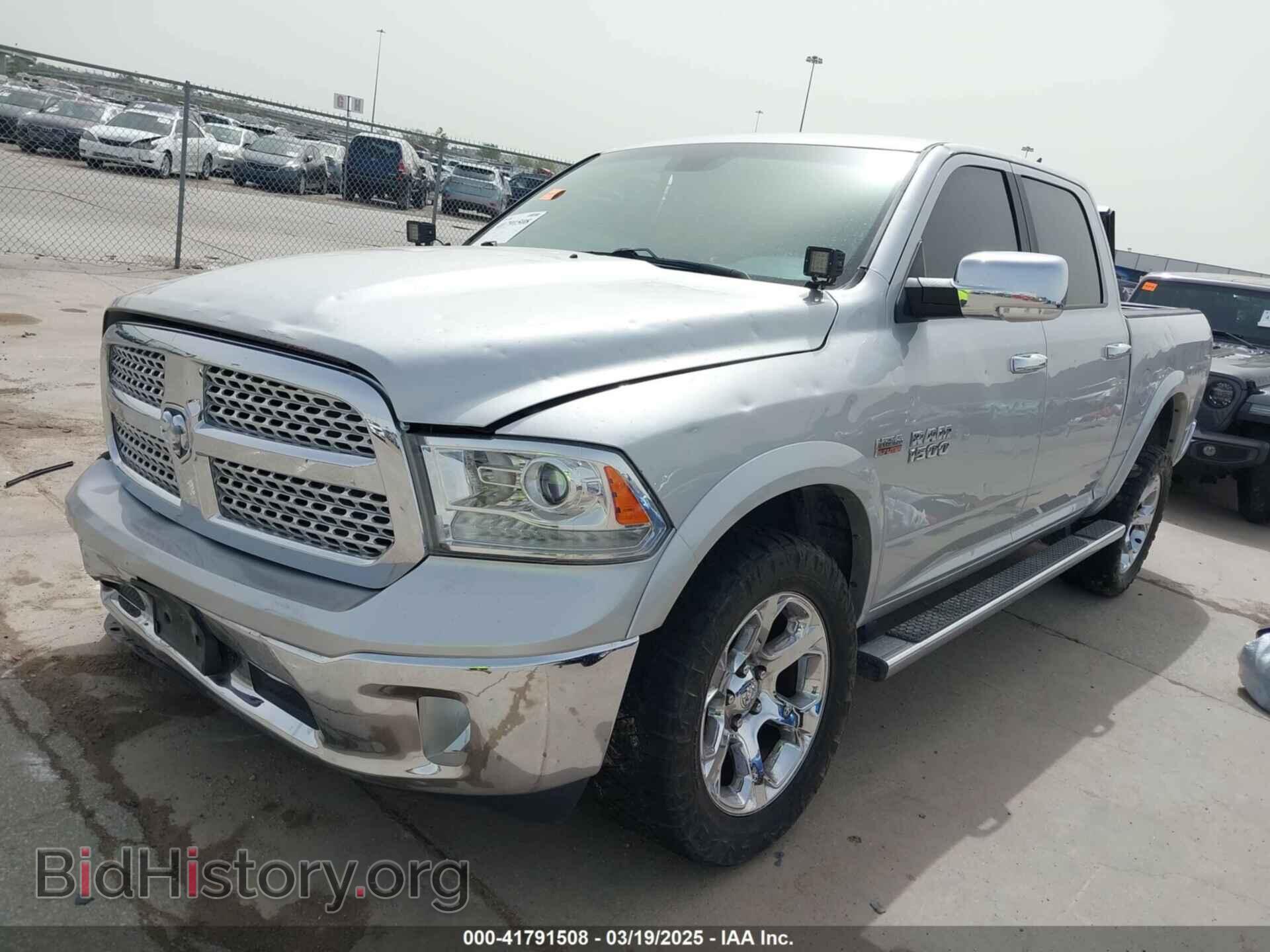 2017 RAM 1500 - VIN: 1C6RR7NT2HS689863 - Фото 2