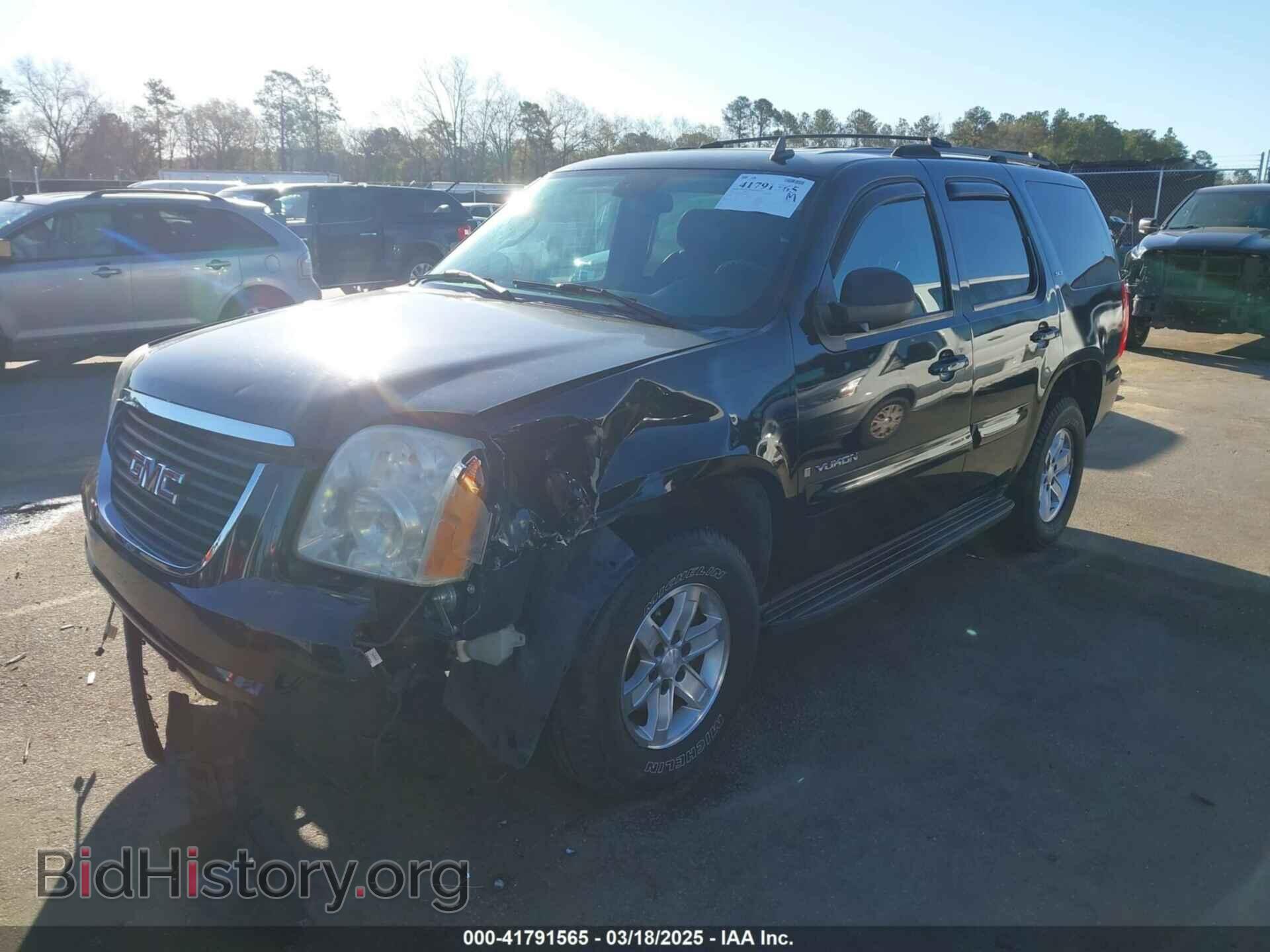 2007 GMC YUKON - VIN: 1GKFC13047R126729 - Фото 2