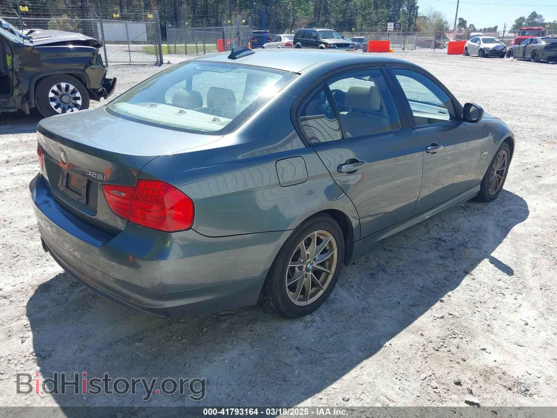 2010 BMW 328I - VIN: WBAPK5C55AA652425 - Фото 4