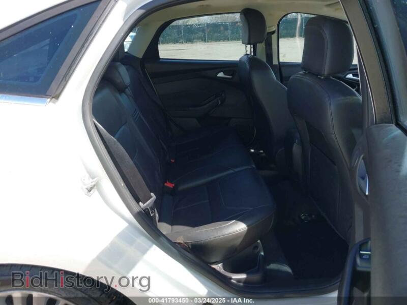 2015 Ford FOCUS (VIN 1FADP3J27FL341102) — фото 8 из 16