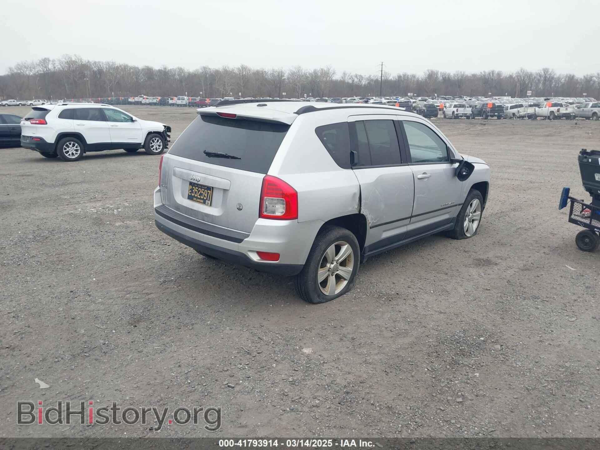 2012 JEEP COMPASS - VIN: 1C4NJDBB8CD604708 - Photo 4