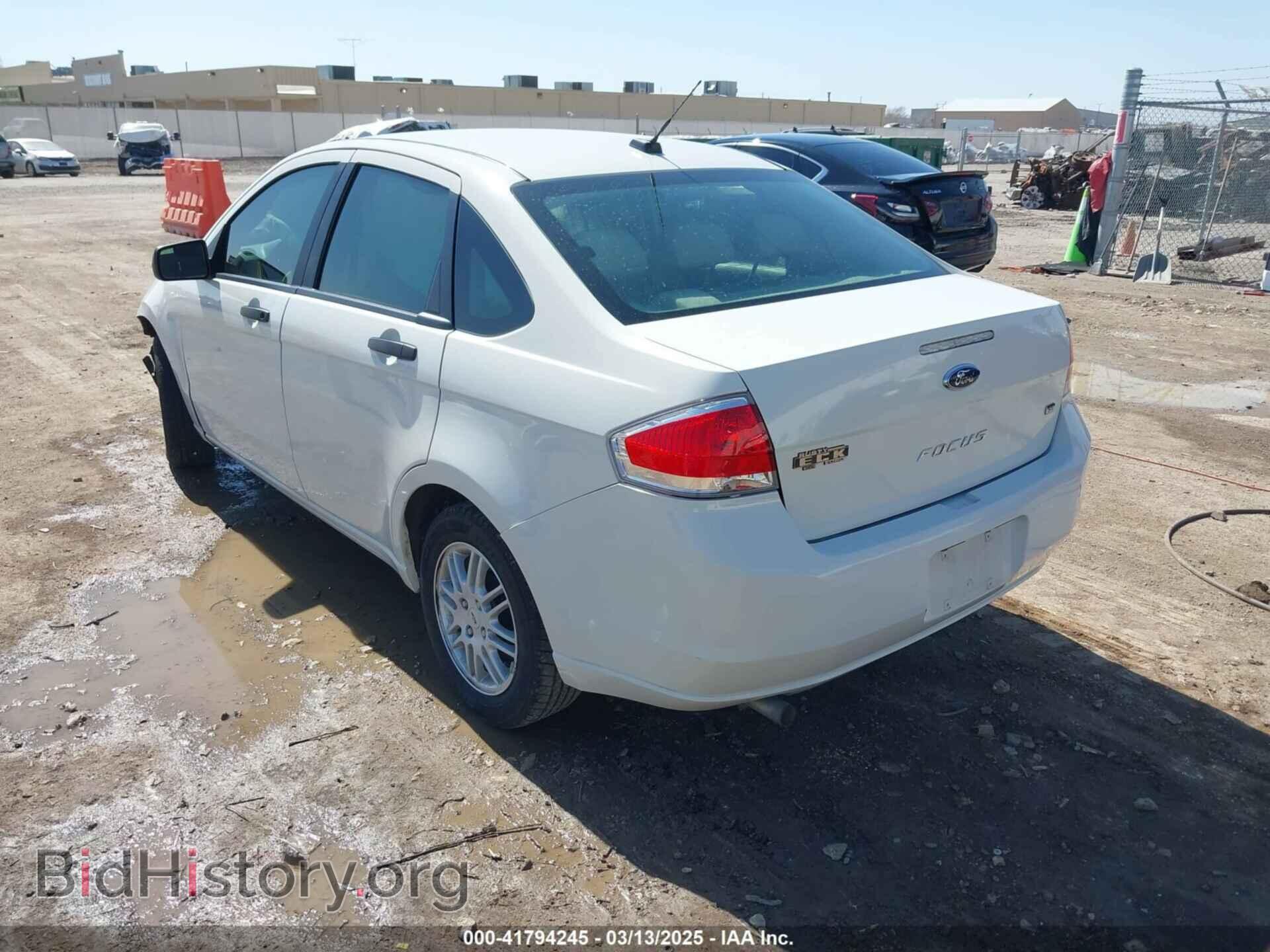 2011 FORD FOCUS - VIN: 1FAHP3FN4BW179796 - Фото 3