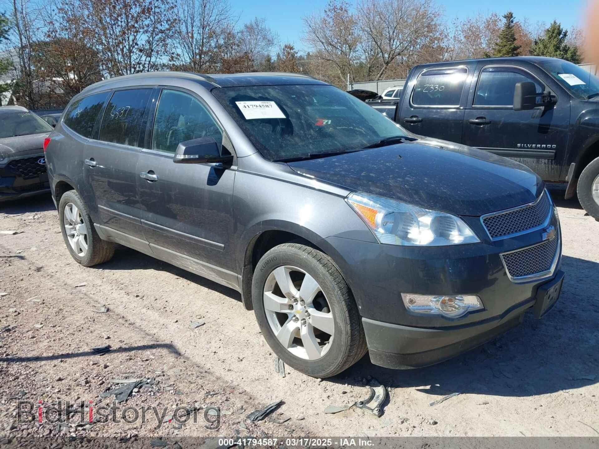 Photo 1GNKVLED2CJ410537 - CHEVROLET TRAVERSE 2012
