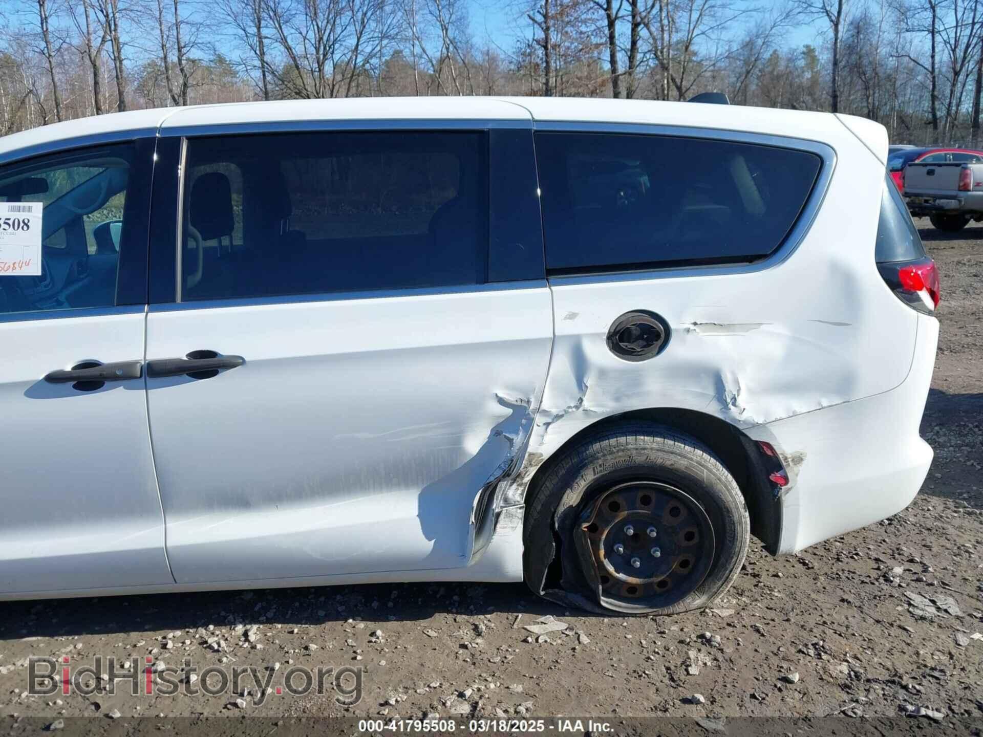 2018 CHRYSLER PACIFICA - VIN: 2C4RC1AG2JR103556 - Фото 6