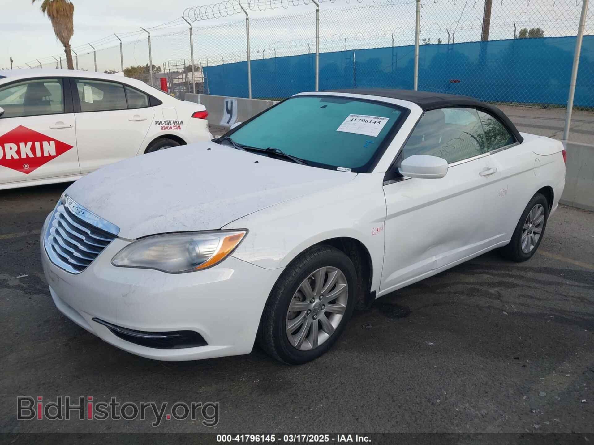 2012 CHRYSLER 200 - VIN: 1C3BCBEB1CN218420 - Фото 2