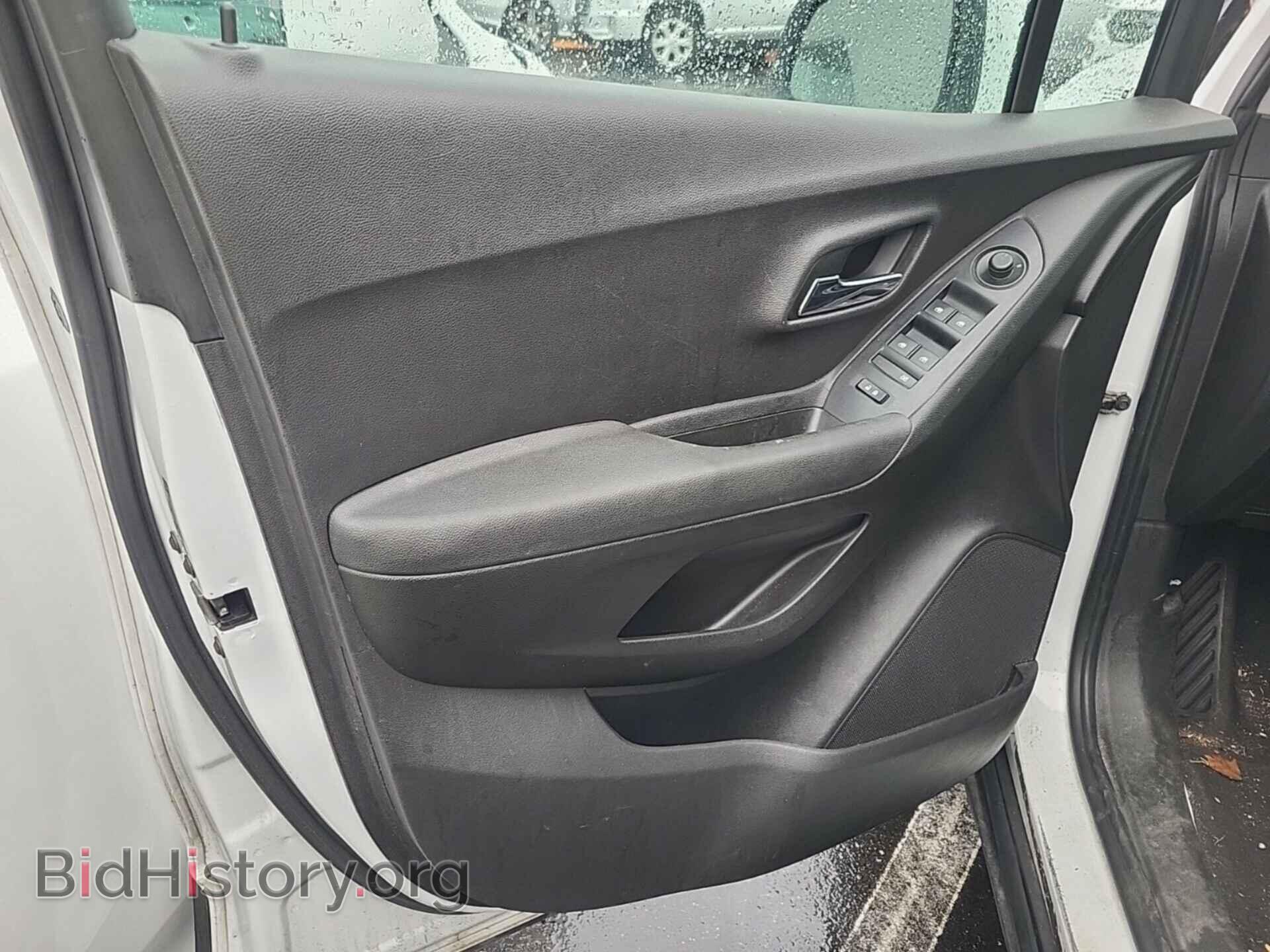 2019 CHEVROLET TRAX - VIN: 3GNCJNSB3KL238752 - Фото 3