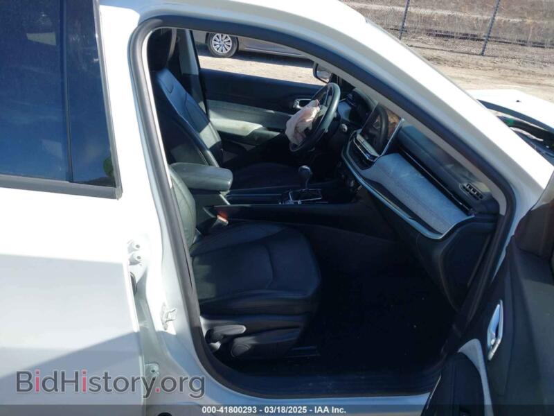 2022 Jeep COMPASS (VIN 3C4NJDFB5NT172425) — фото 5 из 16