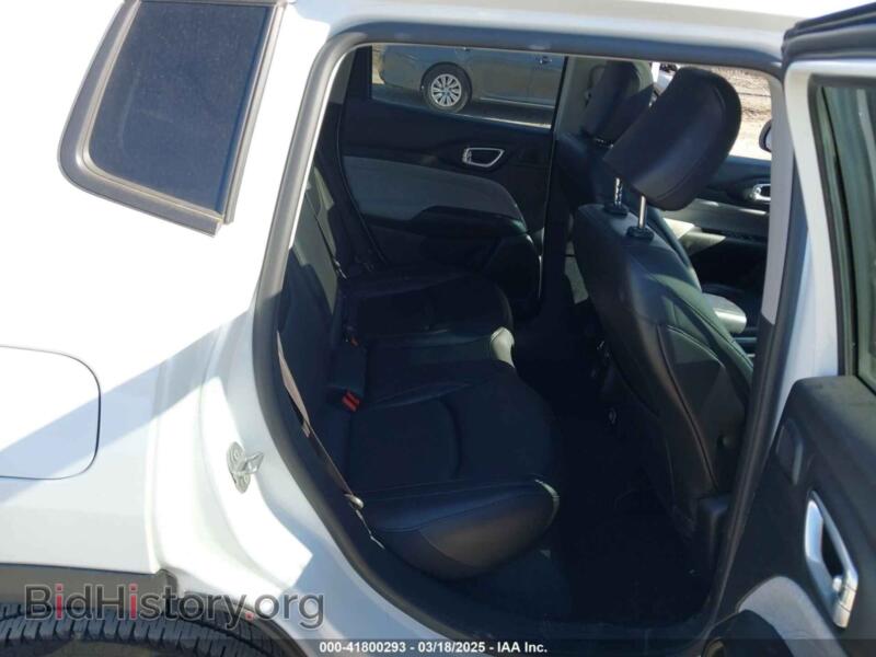 2022 Jeep COMPASS (VIN 3C4NJDFB5NT172425) — фото 8 из 16