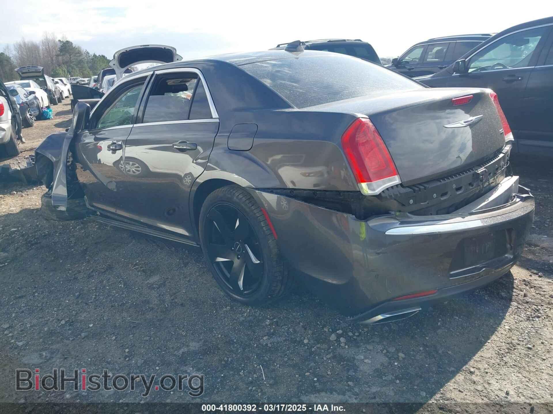 2017 CHRYSLER 300 - VIN: 2C3CCAAG1HH621670 - Фото 3