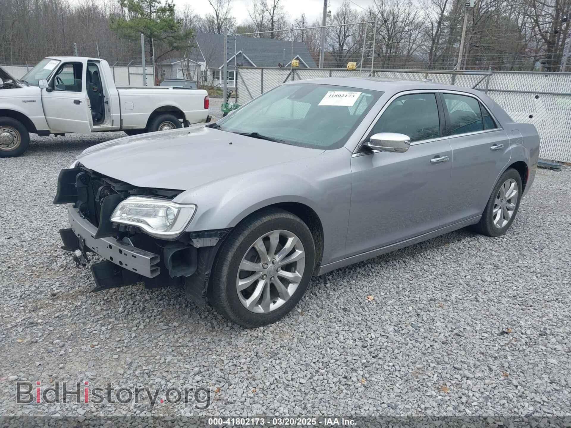 2018 CHRYSLER 300 - VIN: 2C3CCAKG3JH302274 - Фото 2