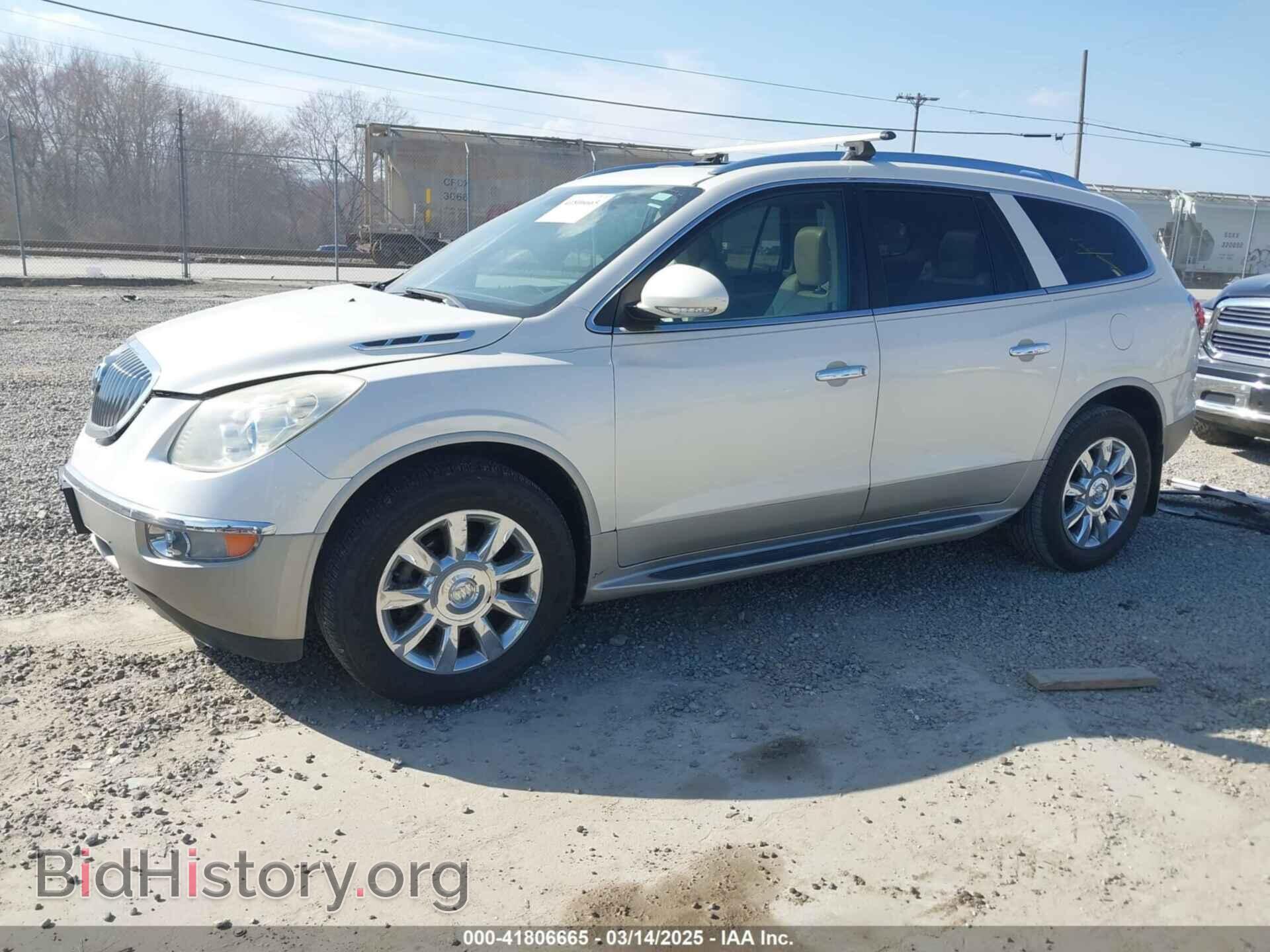 2011 BUICK ENCLAVE - VIN: 5GAKVCED3BJ101202 - Фото 2