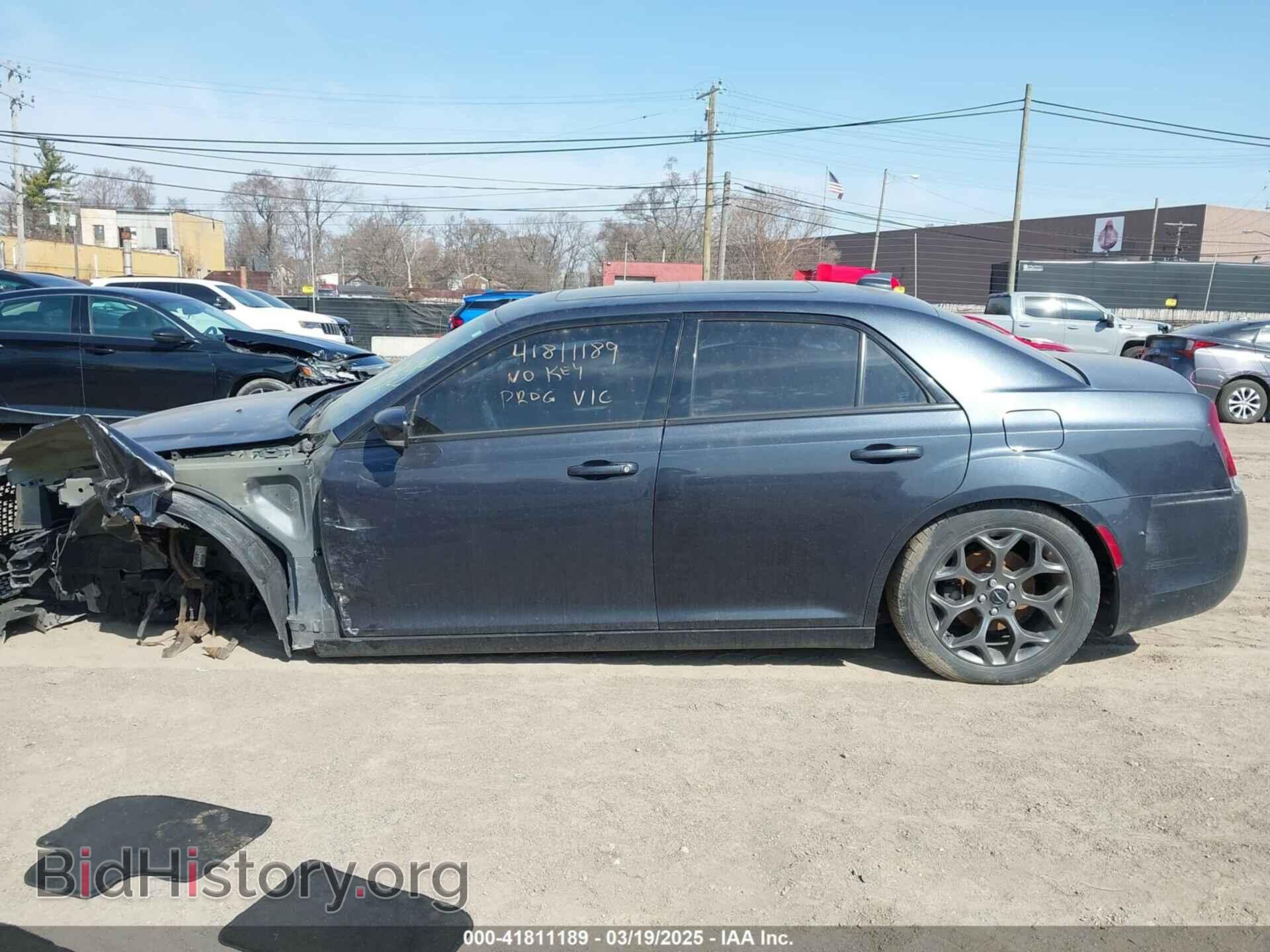 2016 CHRYSLER 300 - VIN: 2C3CCAGG2GH270399 - Фото 13