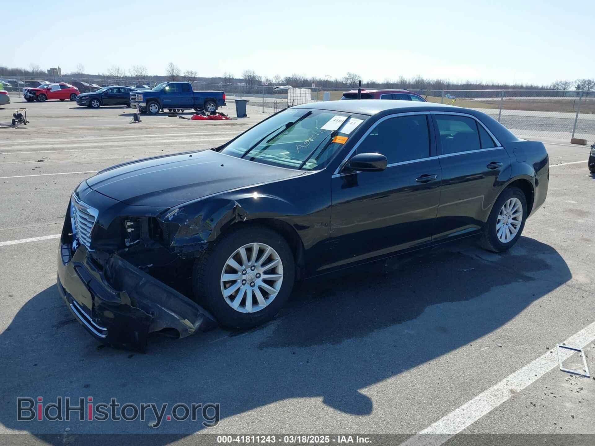 2012 CHRYSLER 300 - VIN: 2C3CCAAG8CH245879 - Фото 2