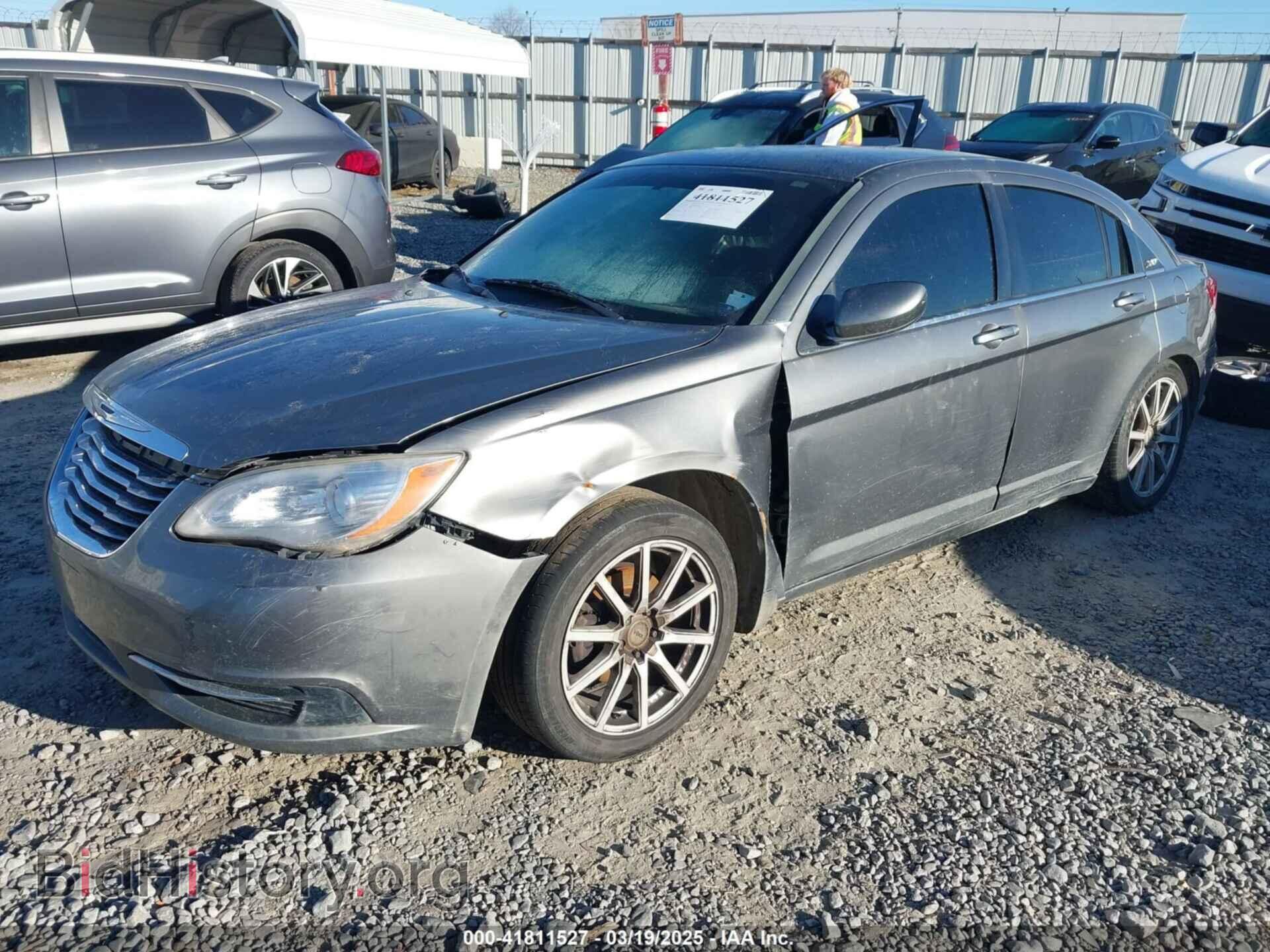 2013 CHRYSLER 200 - VIN: 1C3CCBAG0DN729186 - Фото 2