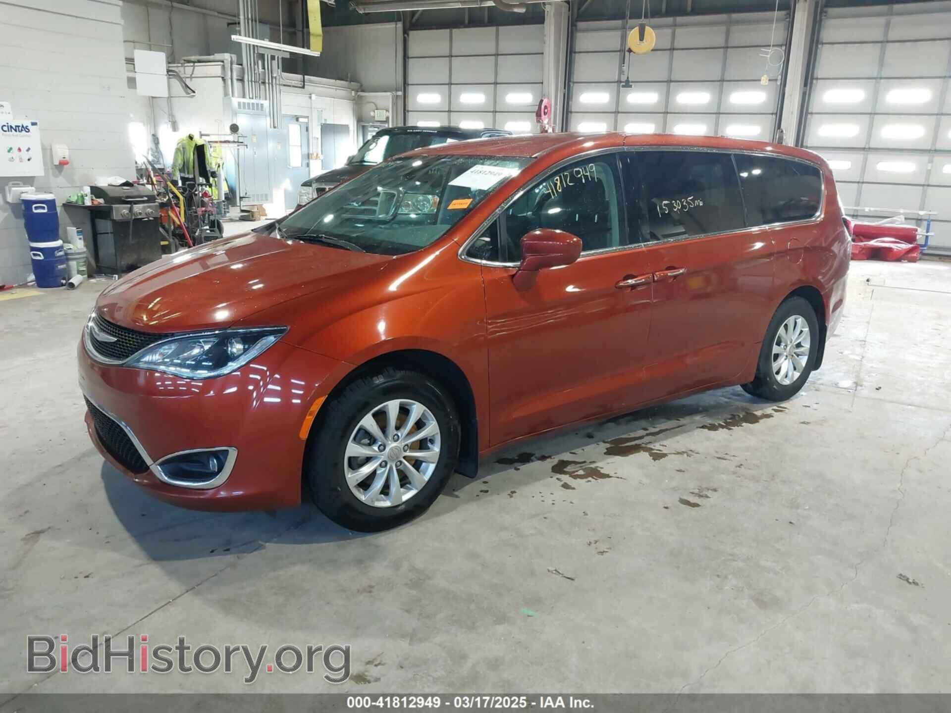 2018 CHRYSLER PACIFICA - VIN: 2C4RC1FG6JR289823 - Photo 2