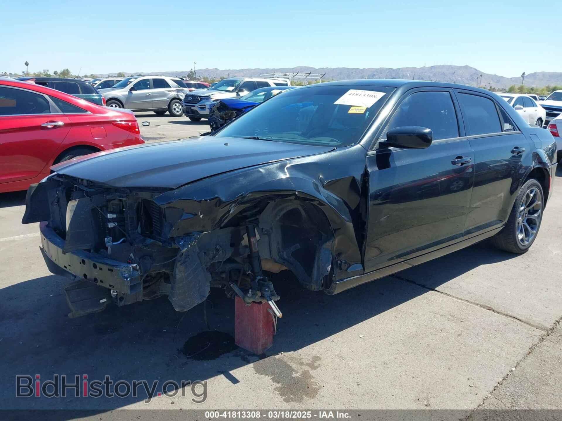 2016 CHRYSLER 300 - VIN: 2C3CCABG4GH224046 - Фото 2