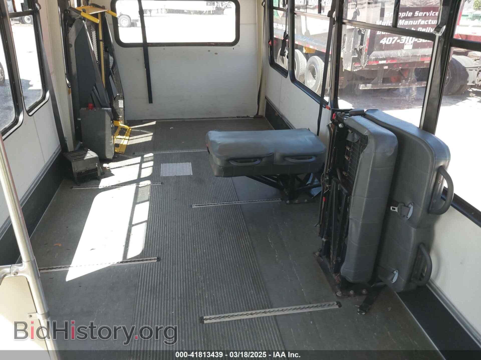 2012 FORD E-450 CUTAWAY - VIN: 1FDXE4FS4CDA52434 - Фото 7