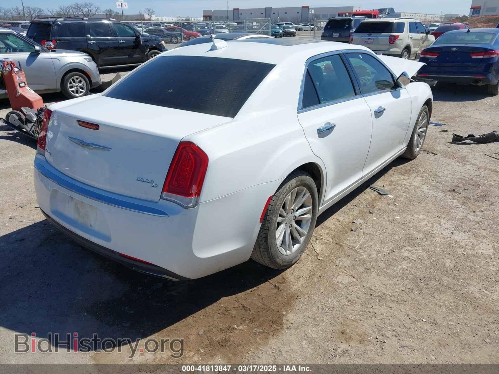 2017 CHRYSLER 300C - VIN: 2C3CCAEG5HH570670 - Фото 4