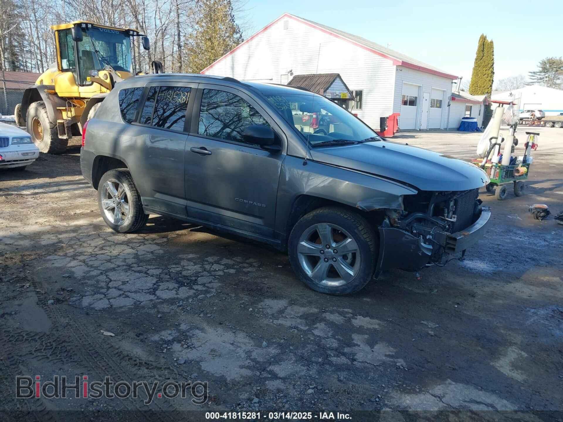 Photo 1J4NT5FB3BD224744 - JEEP COMPASS 2011
