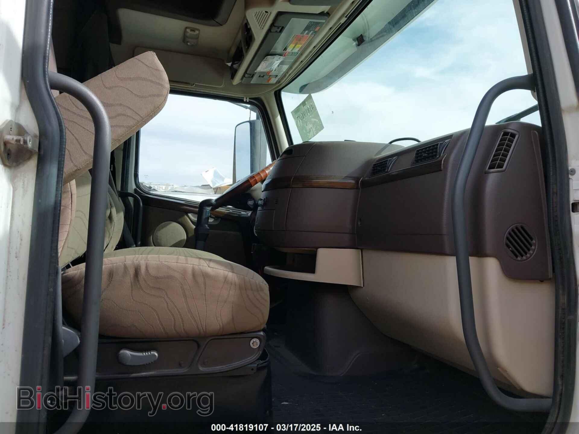 2012 VOLVO VN - VIN: 4V4NC9EJ5CN557274 - Фото 7