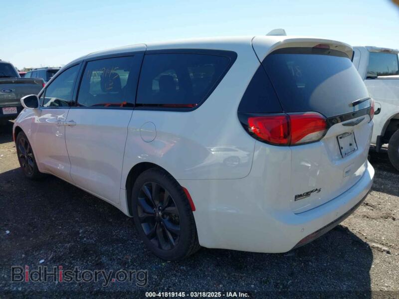 2018 Chrysler PACIFICA (VIN 2C4RC1FG8JR263594) — photo 3 of 17