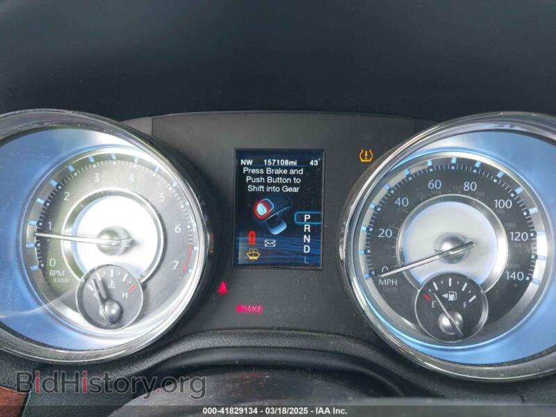 2012 Chrysler 300 (VIN 2C3CCACG0CH263449) — photo 7 of 17