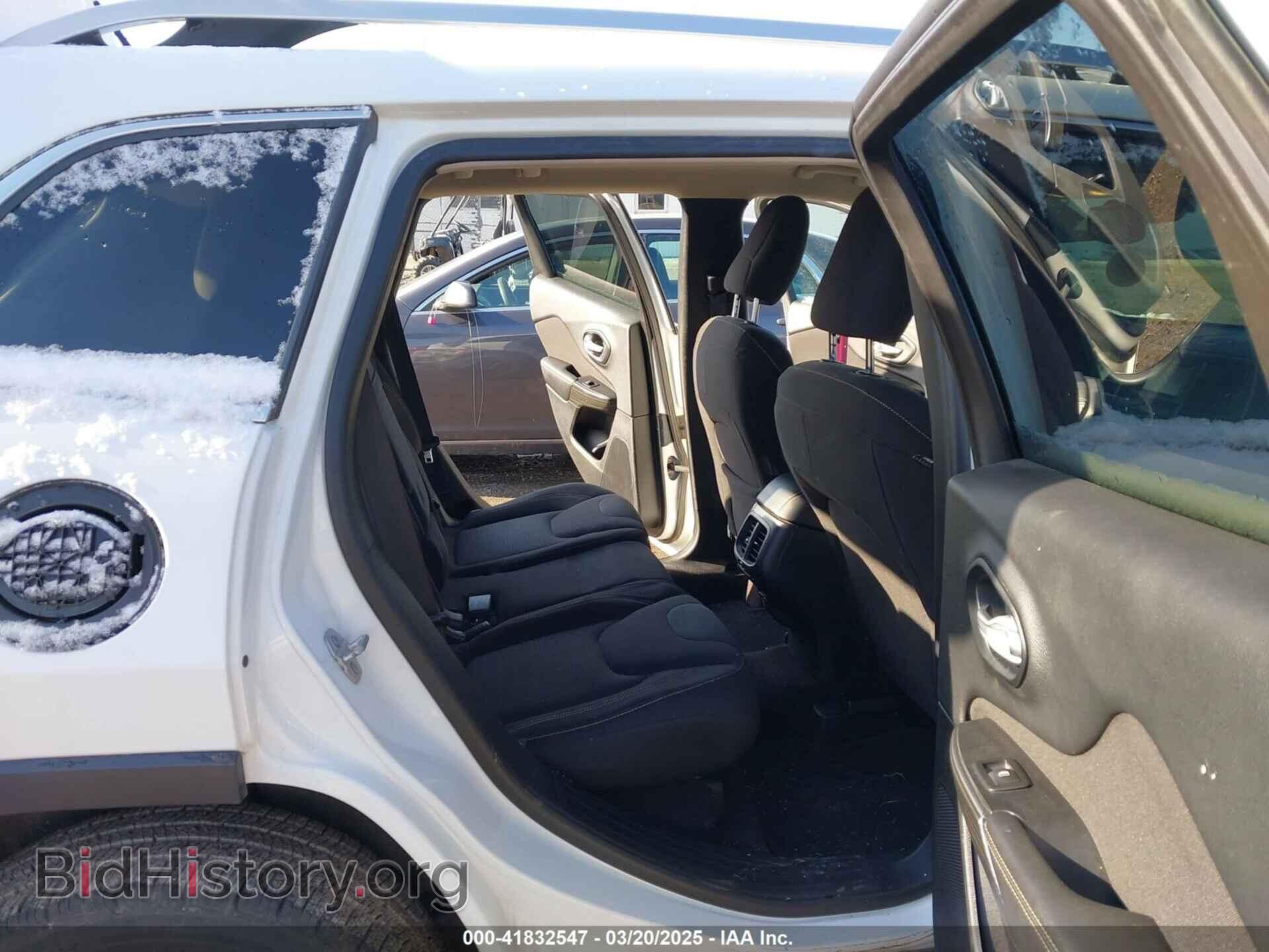 2016 JEEP CHEROKEE - VIN: 1C4PJLCB7GW307005 - Фото 8