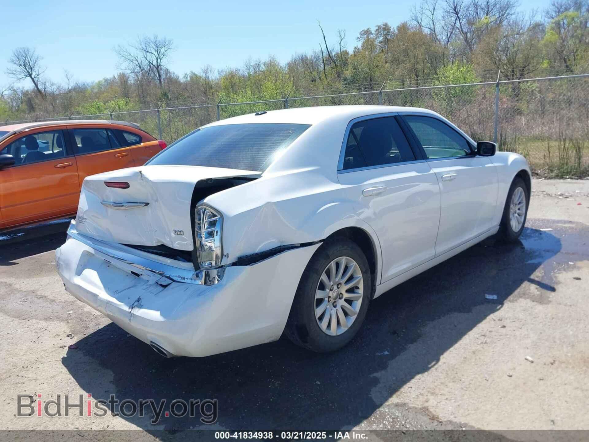 2013 CHRYSLER 300 - VIN: 2C3CCAAG1DH516962 - Фото 4
