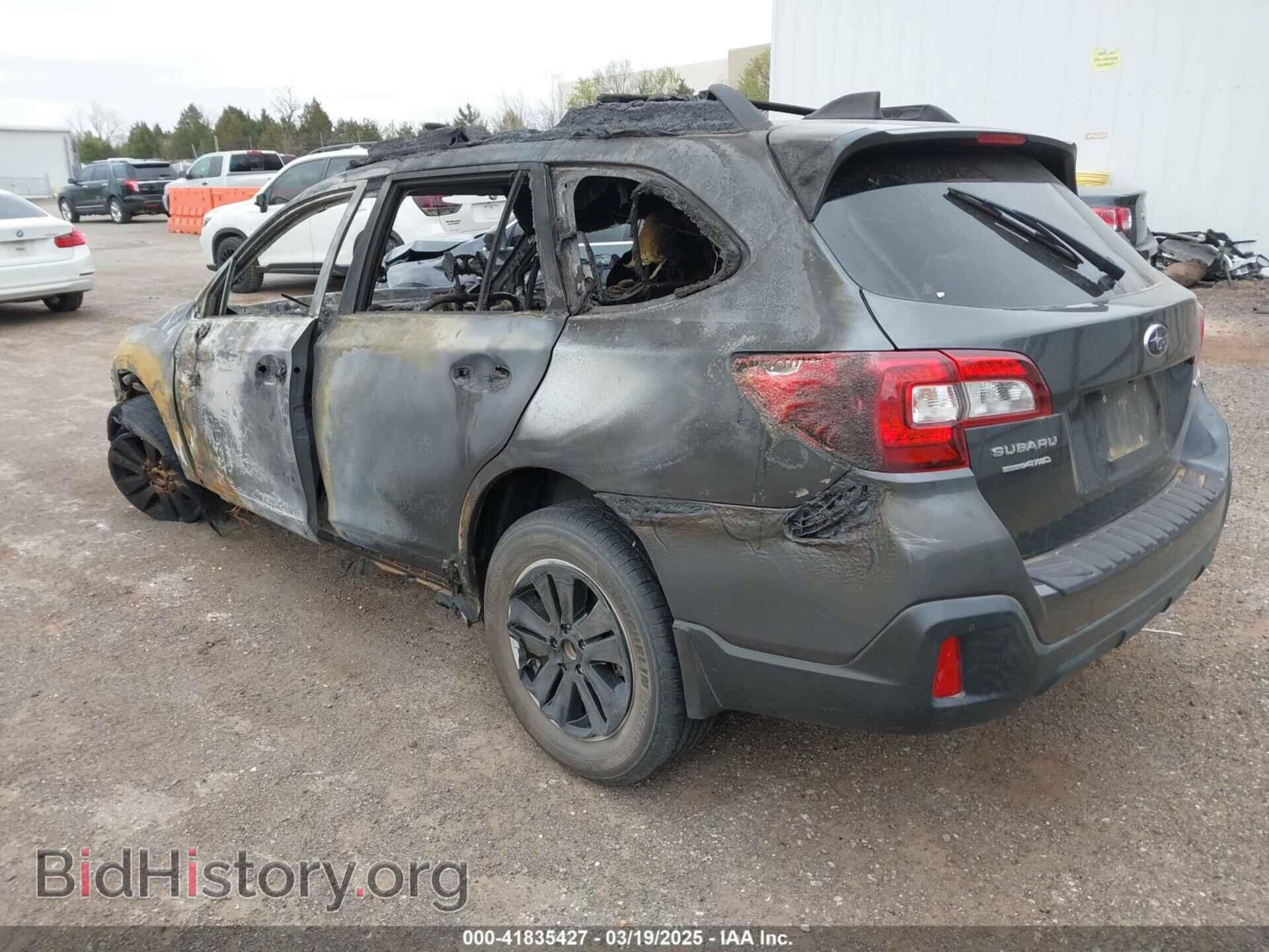 2018 SUBARU OUTBACK - VIN: 4S4BSADC2J3279847 - Фото 3