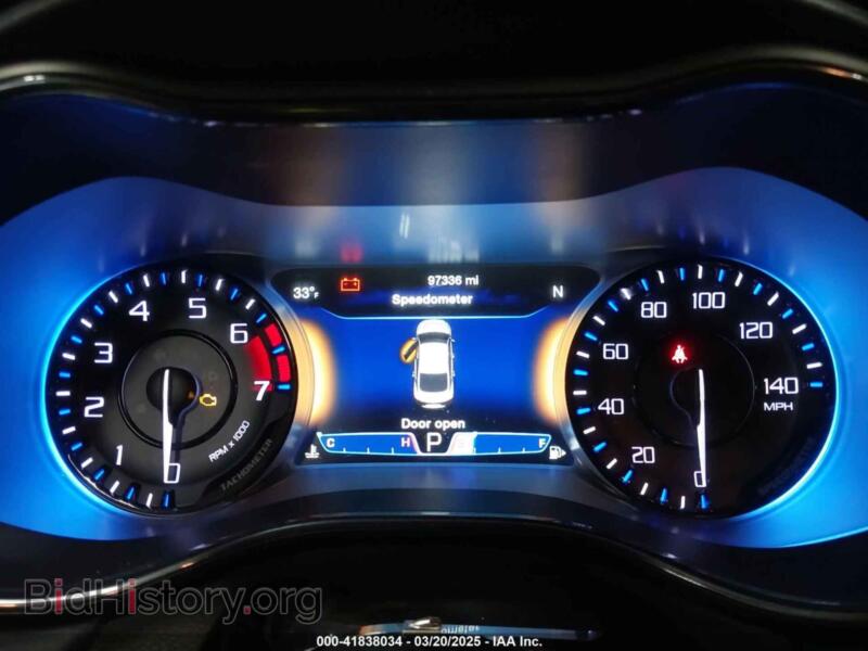 2016 Chrysler 200 (VIN 1C3CCCBB4GN151123) — фото 7 из 19