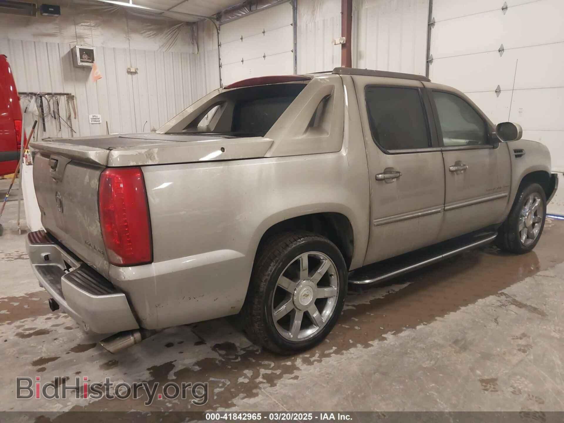 2011 CADILLAC ESCALADE EXT - VIN: 3GYT4MEF8BG325686 - Фото 4