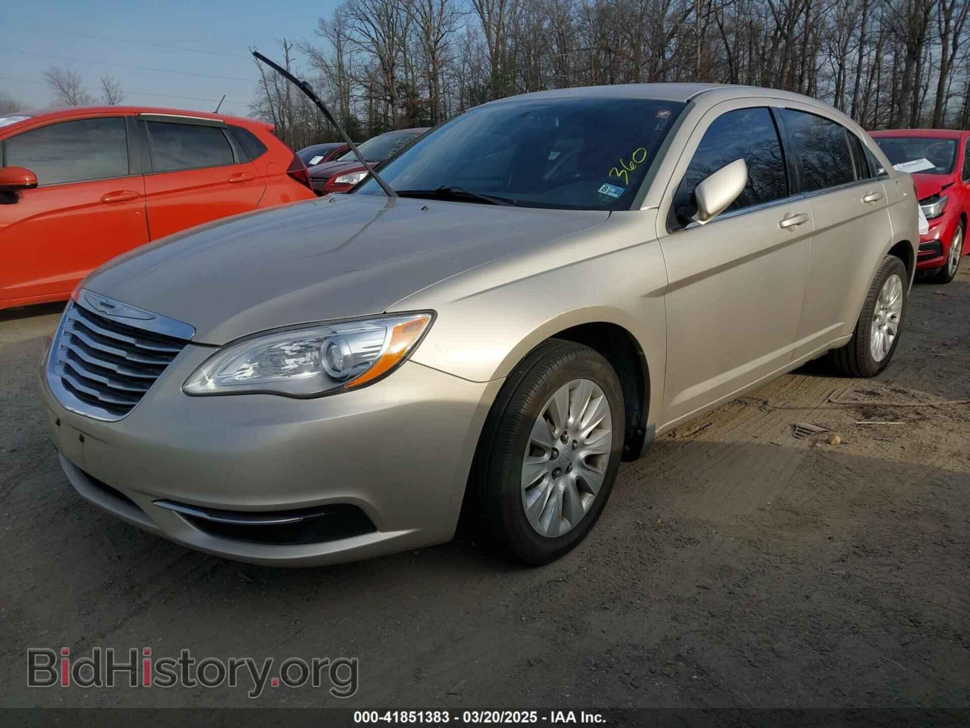 2013 CHRYSLER 200 - VIN: 1C3CCBAB8DN561060 - Фото 2