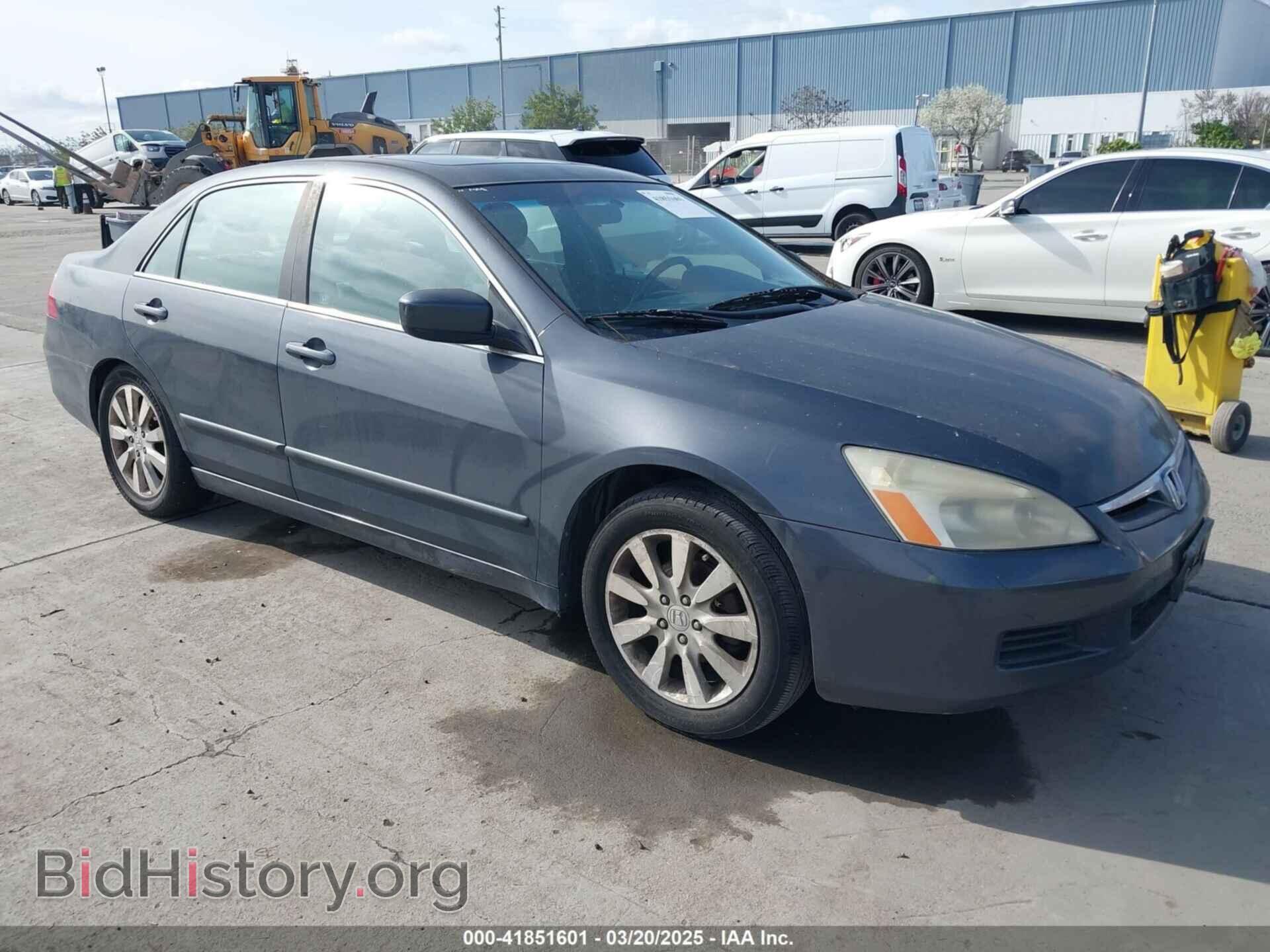 Photo 1HGCM66806A017404 - HONDA ACCORD 2006