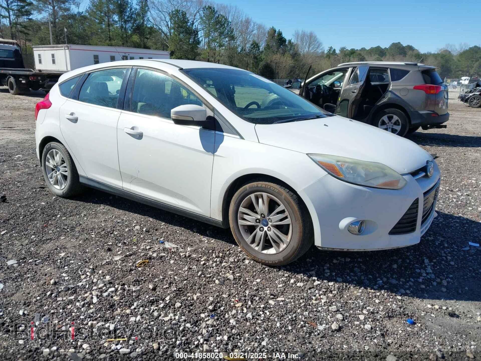 Фотография 1FAHP3M28CL374635 - FORD FOCUS 2012