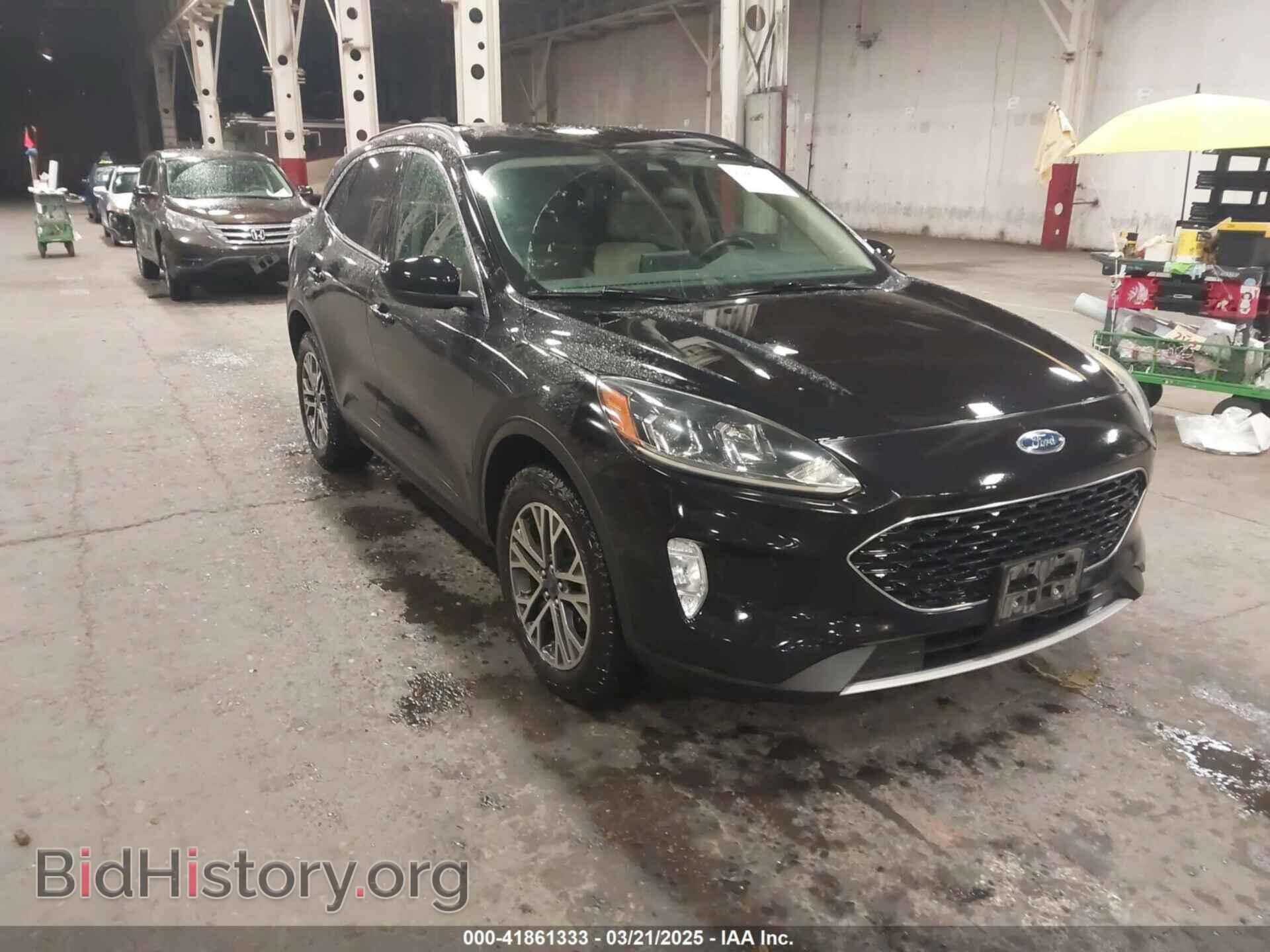 Photo 1FMCU9H69LUA82575 - FORD ESCAPE 2020