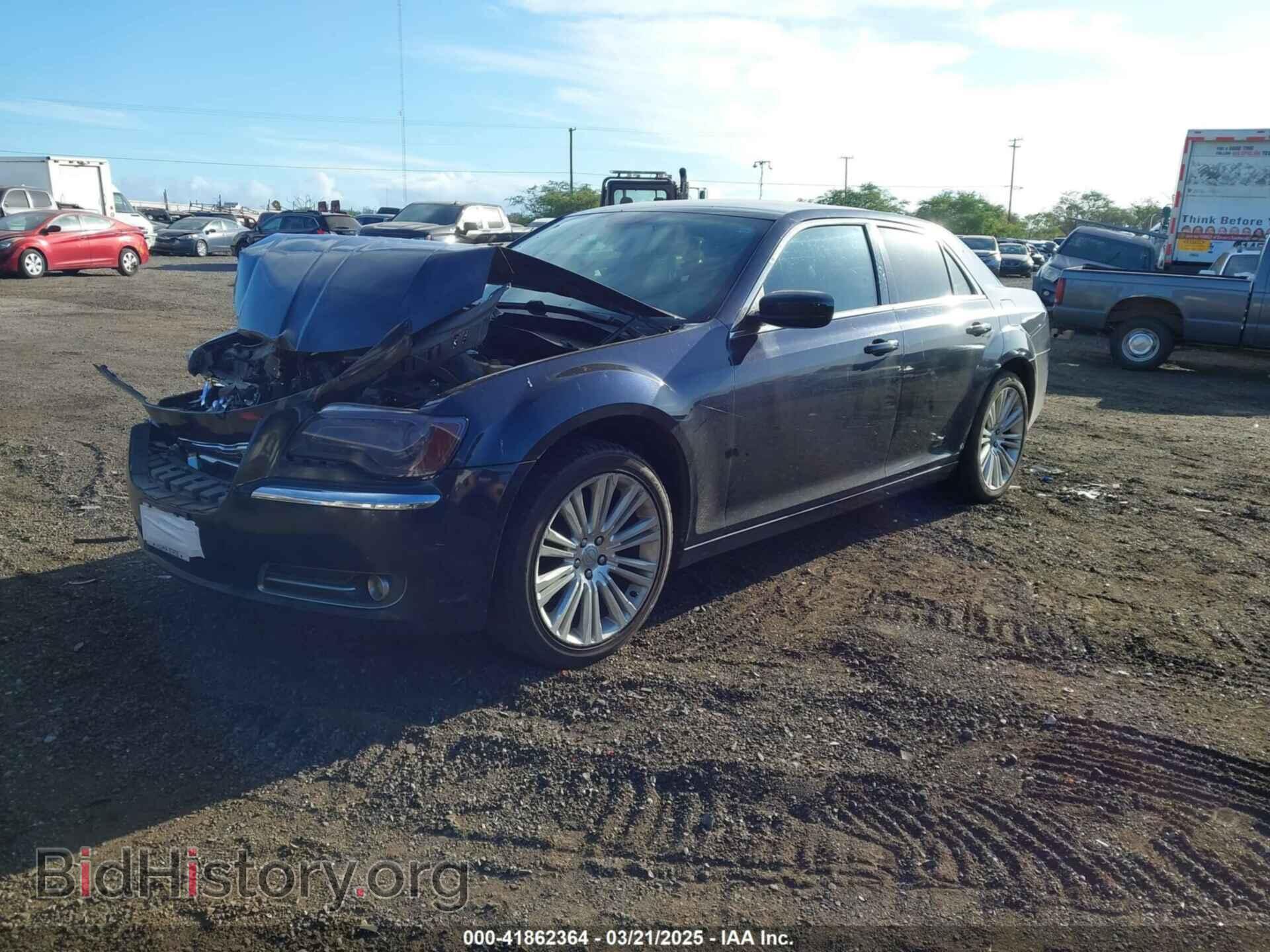 2011 CHRYSLER 300 - VIN: 2C3CA5CG3BH573543 - Фото 2