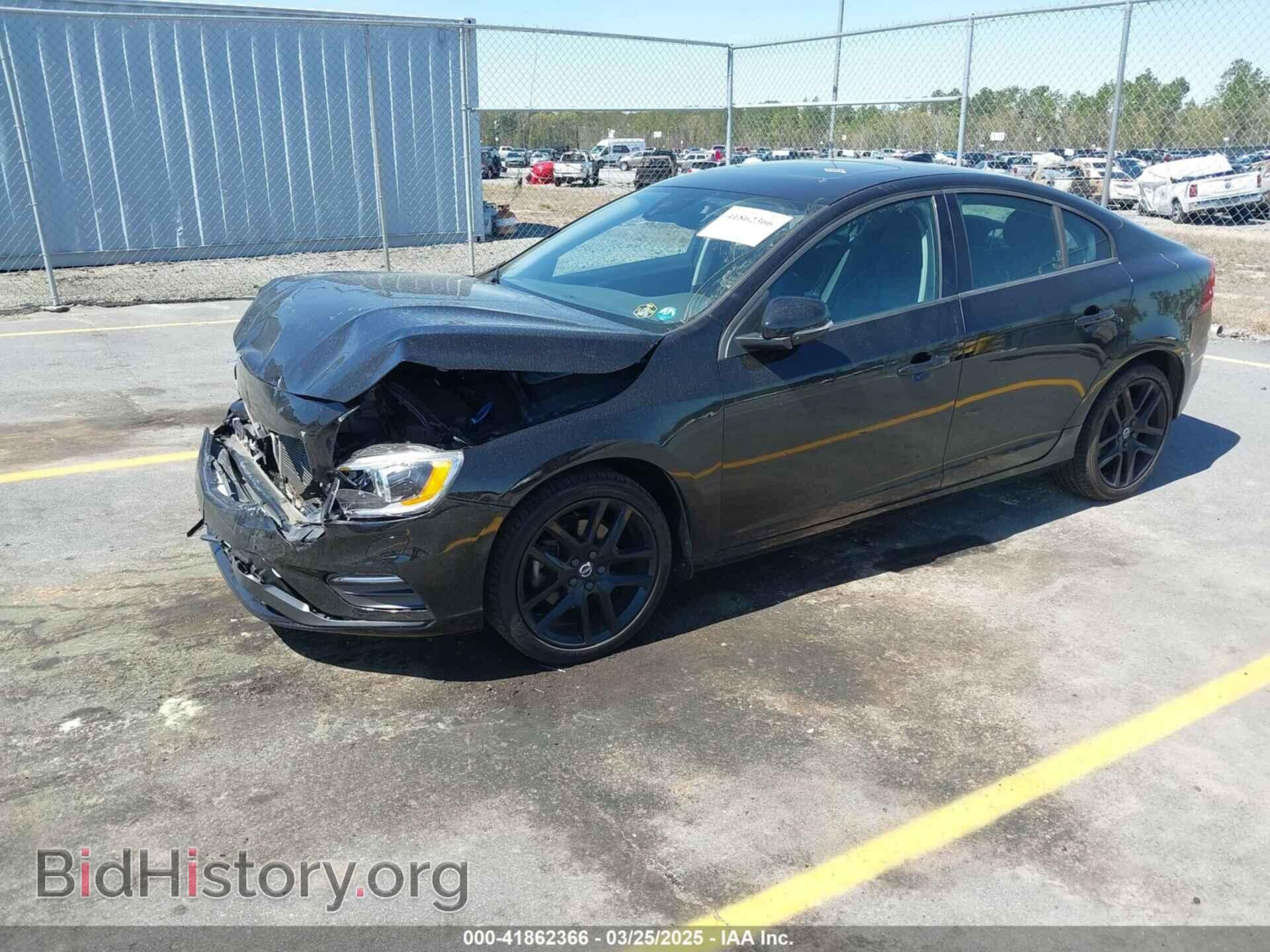 2018 VOLVO S60 - VIN: YV126MFL0J2455110 - Фото 2